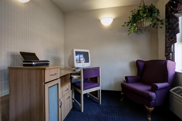 Americas Best Value Inn & Suites Racine image 10